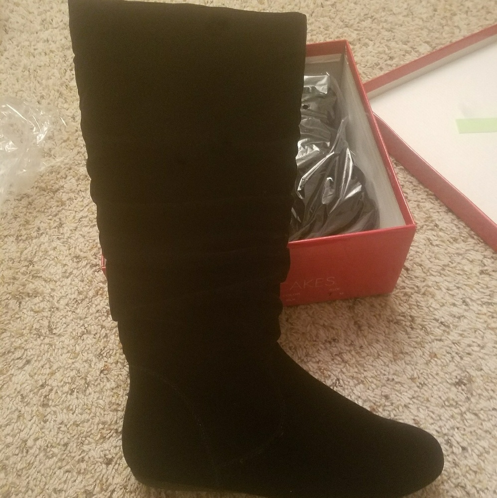 Black boots